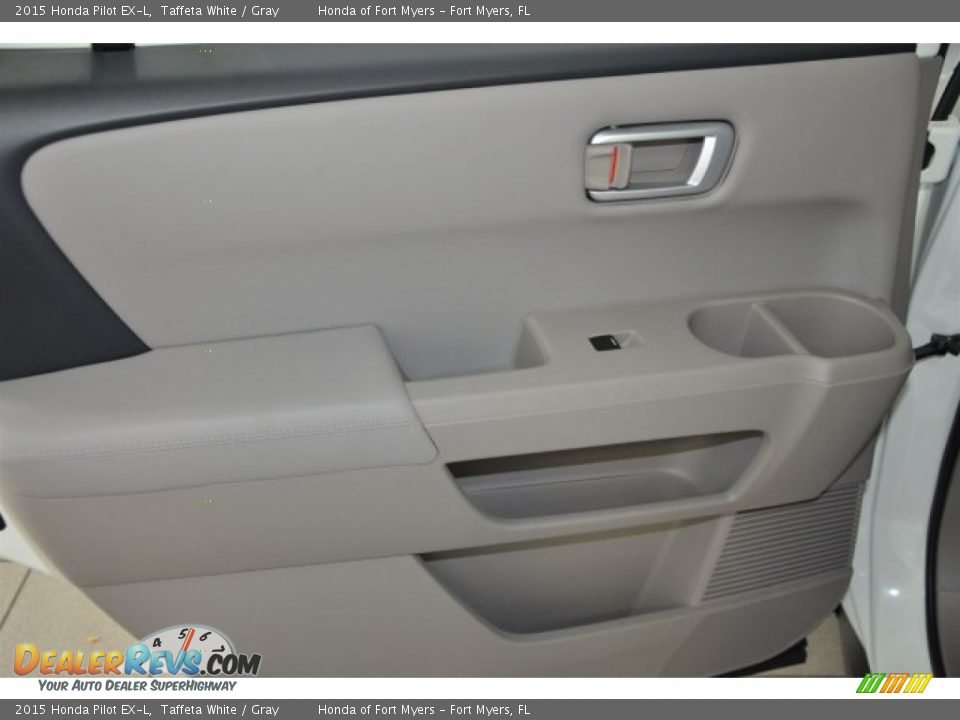 2015 Honda Pilot EX-L Taffeta White / Gray Photo #18