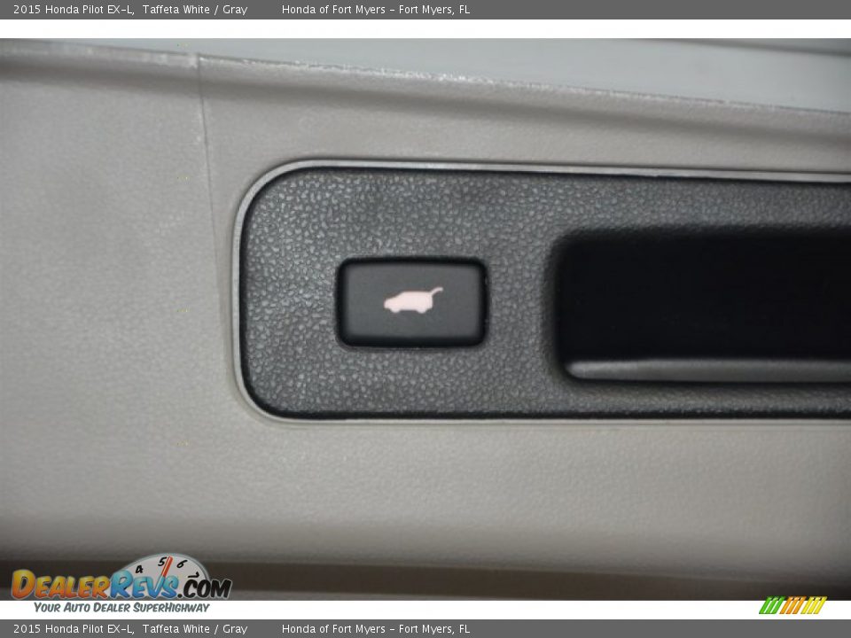 2015 Honda Pilot EX-L Taffeta White / Gray Photo #22
