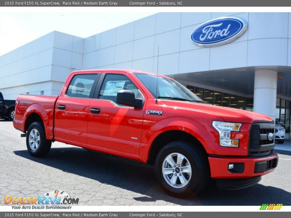 Front 3/4 View of 2015 Ford F150 XL SuperCrew Photo #1