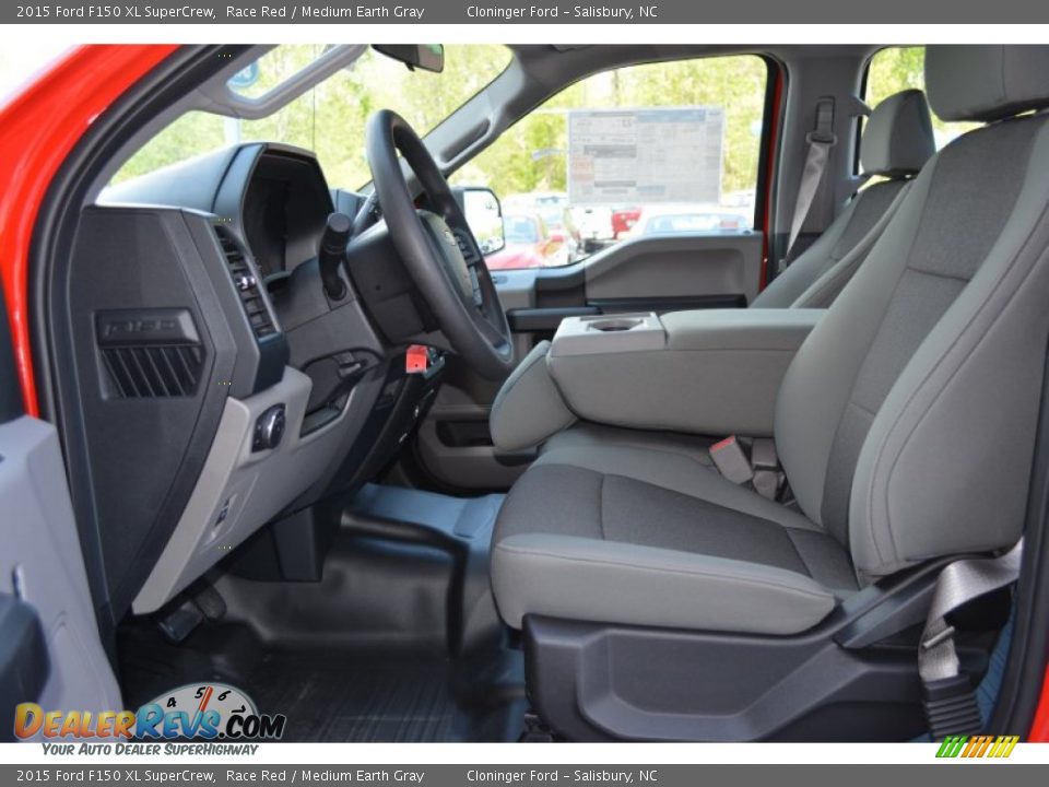 Medium Earth Gray Interior - 2015 Ford F150 XL SuperCrew Photo #9