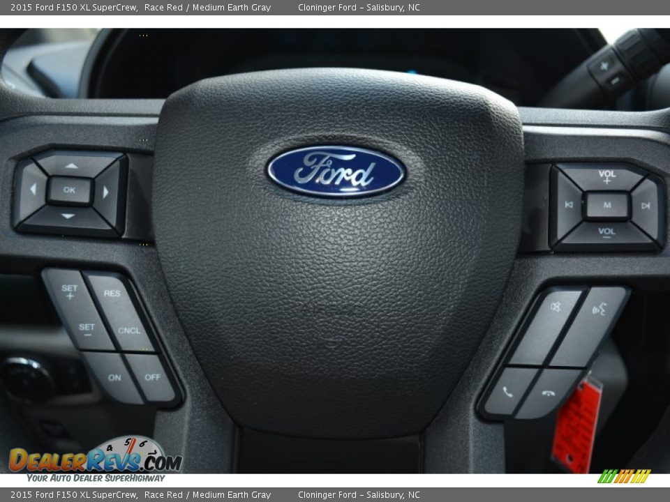 2015 Ford F150 XL SuperCrew Steering Wheel Photo #17