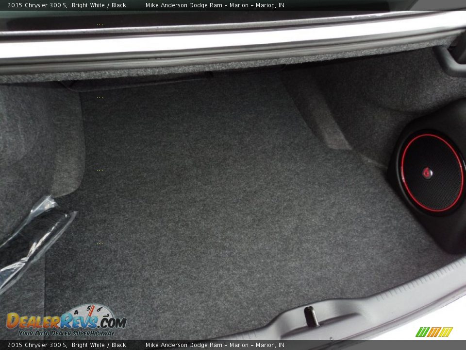 2015 Chrysler 300 S Bright White / Black Photo #9