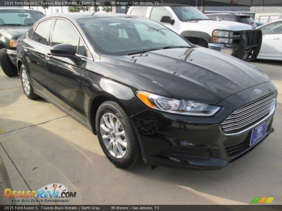2015 Ford Fusion S Tuxedo Black Metallic / Earth Gray Photo #1