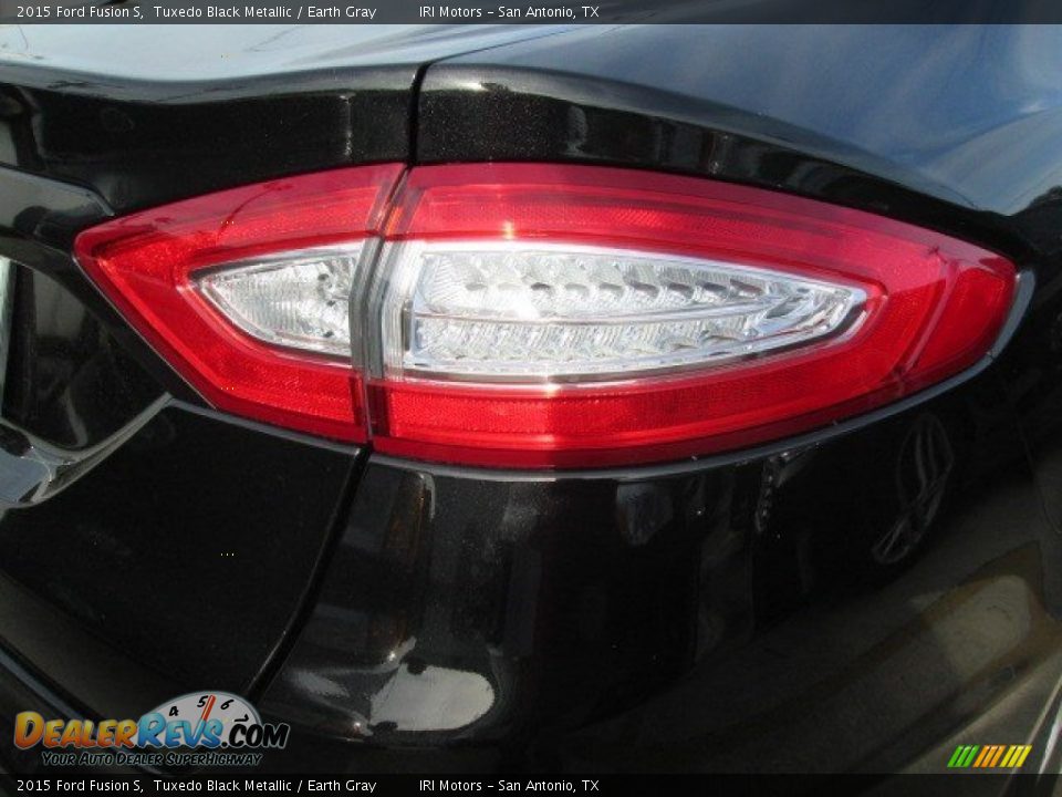 2015 Ford Fusion S Tuxedo Black Metallic / Earth Gray Photo #6