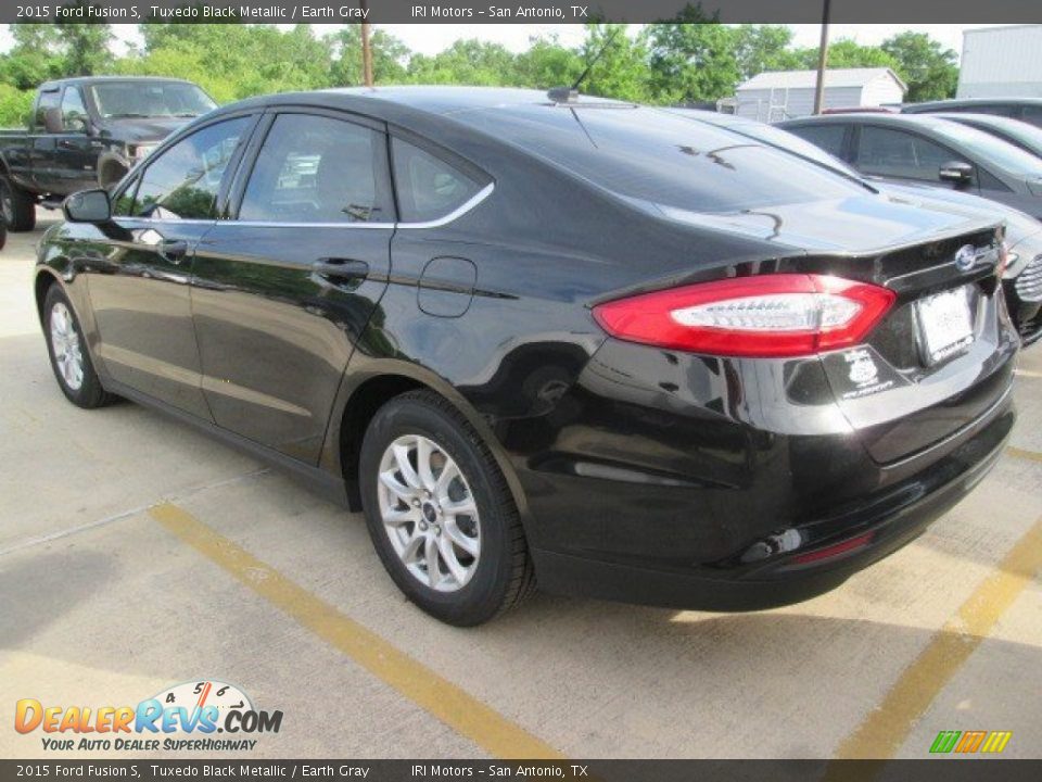 2015 Ford Fusion S Tuxedo Black Metallic / Earth Gray Photo #7