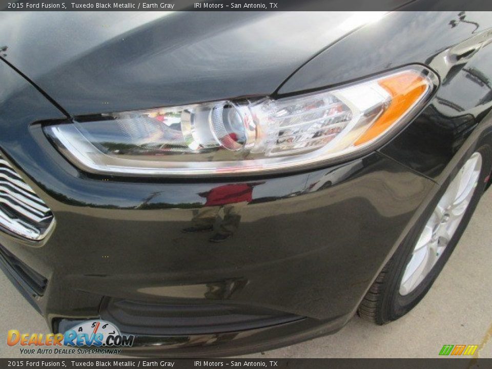 2015 Ford Fusion S Tuxedo Black Metallic / Earth Gray Photo #11