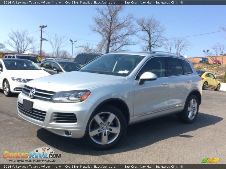 Front 3/4 View of 2014 Volkswagen Touareg V6 Lux 4Motion Photo #1