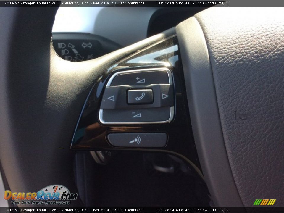Controls of 2014 Volkswagen Touareg V6 Lux 4Motion Photo #11