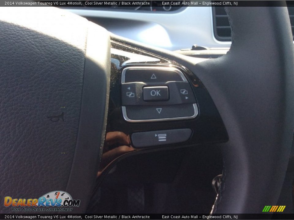 Controls of 2014 Volkswagen Touareg V6 Lux 4Motion Photo #12