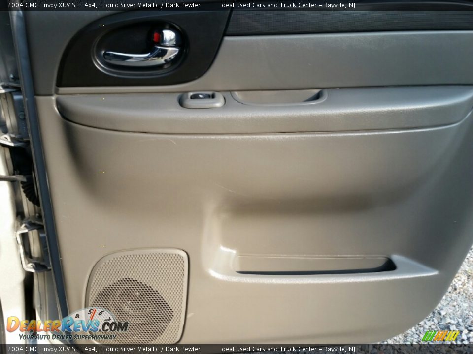 2004 GMC Envoy XUV SLT 4x4 Liquid Silver Metallic / Dark Pewter Photo #12