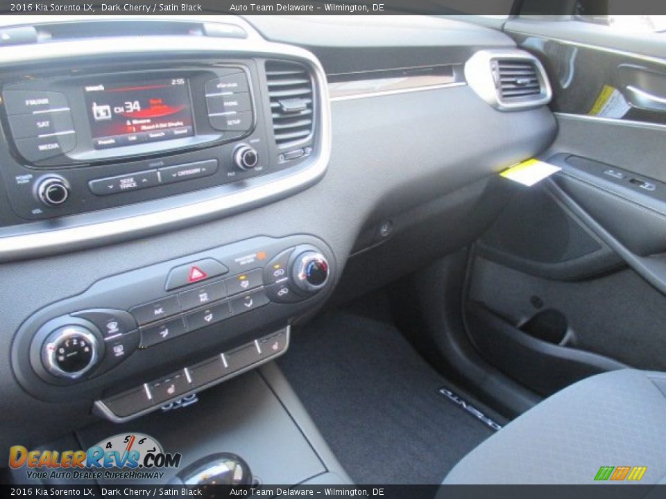 2016 Kia Sorento LX Dark Cherry / Satin Black Photo #8
