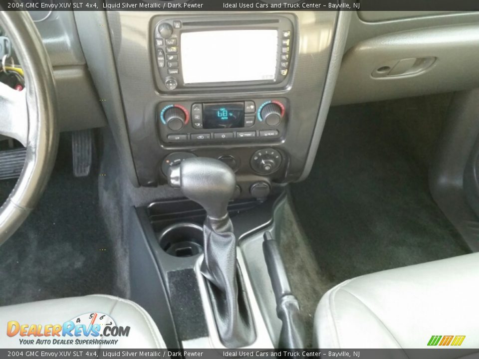 2004 GMC Envoy XUV SLT 4x4 Liquid Silver Metallic / Dark Pewter Photo #22