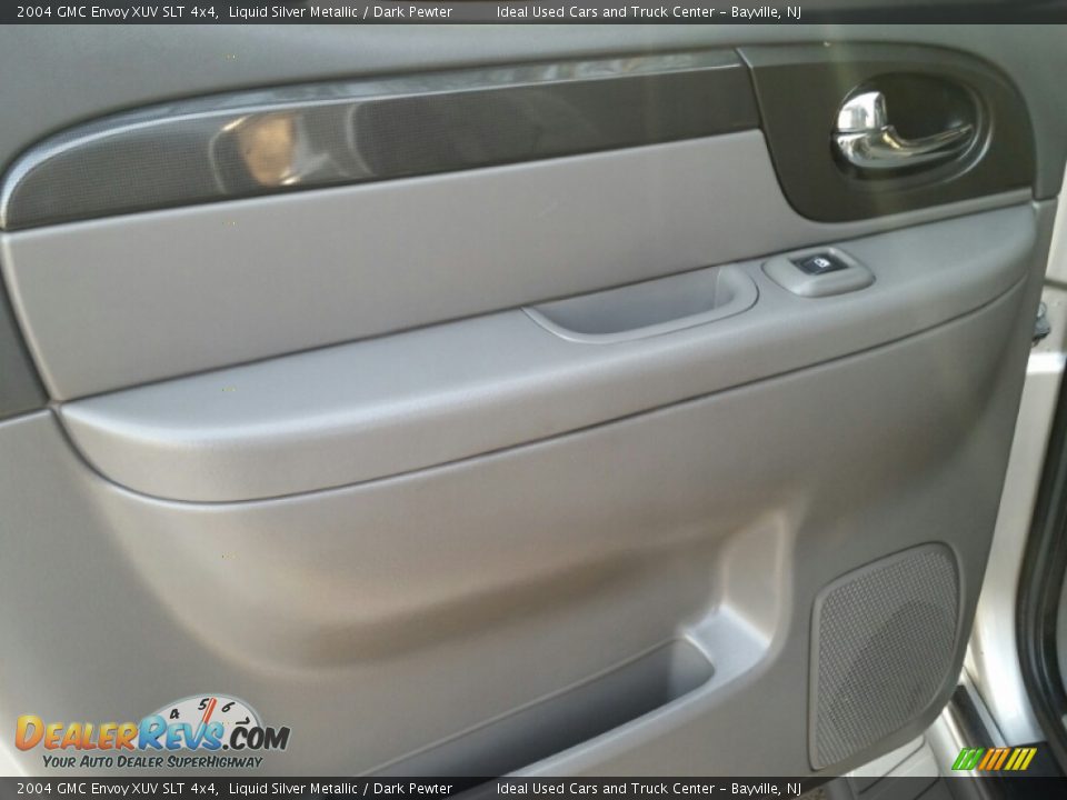 2004 GMC Envoy XUV SLT 4x4 Liquid Silver Metallic / Dark Pewter Photo #26
