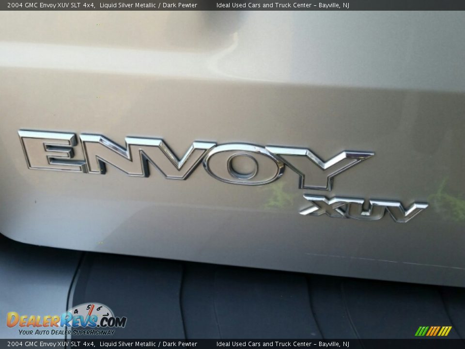 2004 GMC Envoy XUV SLT 4x4 Liquid Silver Metallic / Dark Pewter Photo #30