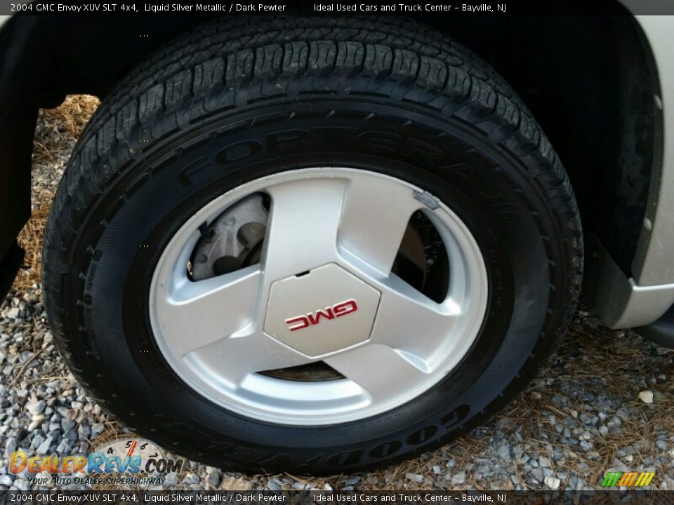 2004 GMC Envoy XUV SLT 4x4 Liquid Silver Metallic / Dark Pewter Photo #32