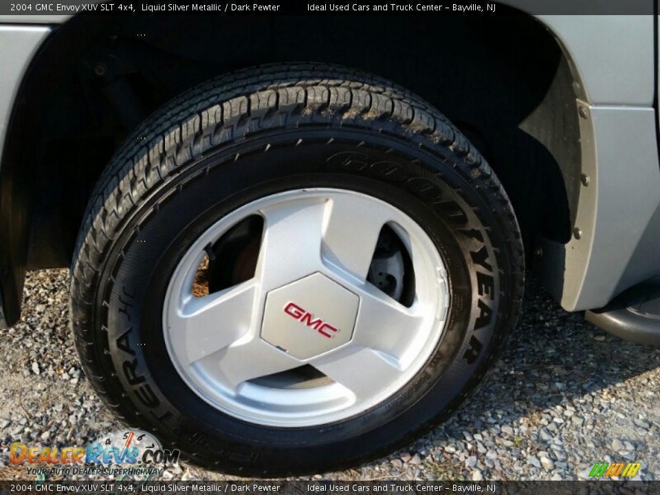 2004 GMC Envoy XUV SLT 4x4 Liquid Silver Metallic / Dark Pewter Photo #34