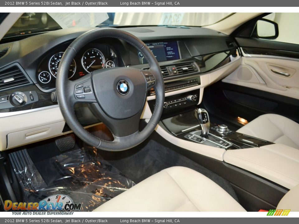 2012 BMW 5 Series 528i Sedan Jet Black / Oyster/Black Photo #12