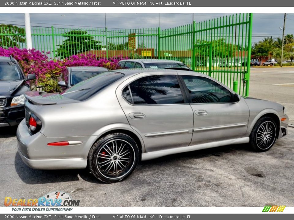 2000 Nissan Maxima GXE Sunlit Sand Metallic / Frost Photo #9