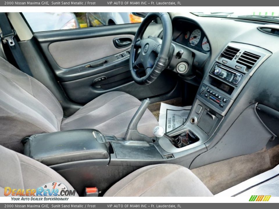 2000 Nissan Maxima GXE Sunlit Sand Metallic / Frost Photo #21