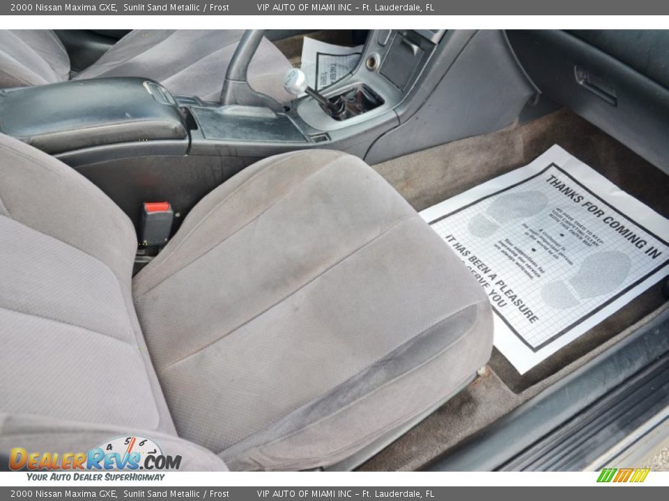 2000 Nissan Maxima GXE Sunlit Sand Metallic / Frost Photo #22
