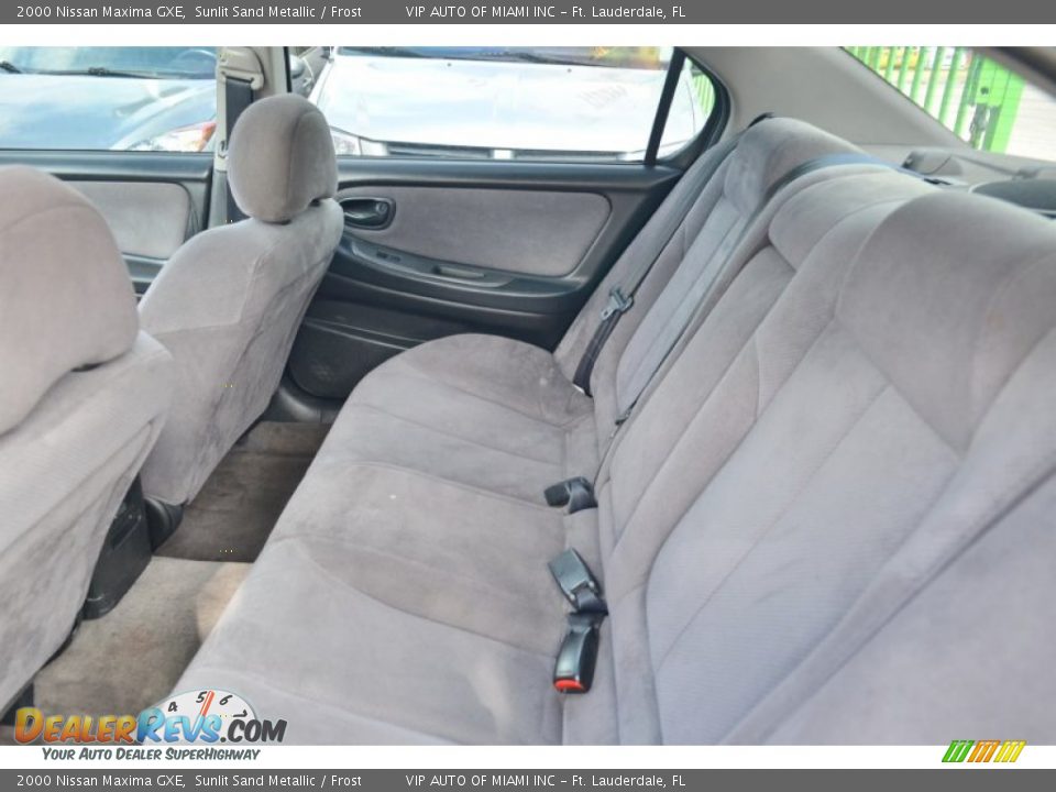 2000 Nissan Maxima GXE Sunlit Sand Metallic / Frost Photo #33