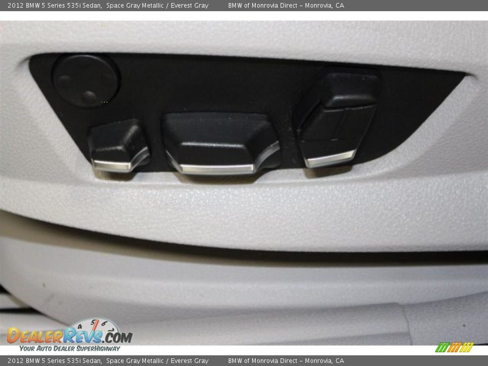 Controls of 2012 BMW 5 Series 535i Sedan Photo #15