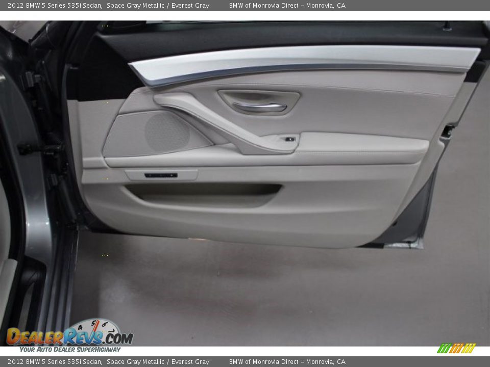 Door Panel of 2012 BMW 5 Series 535i Sedan Photo #16