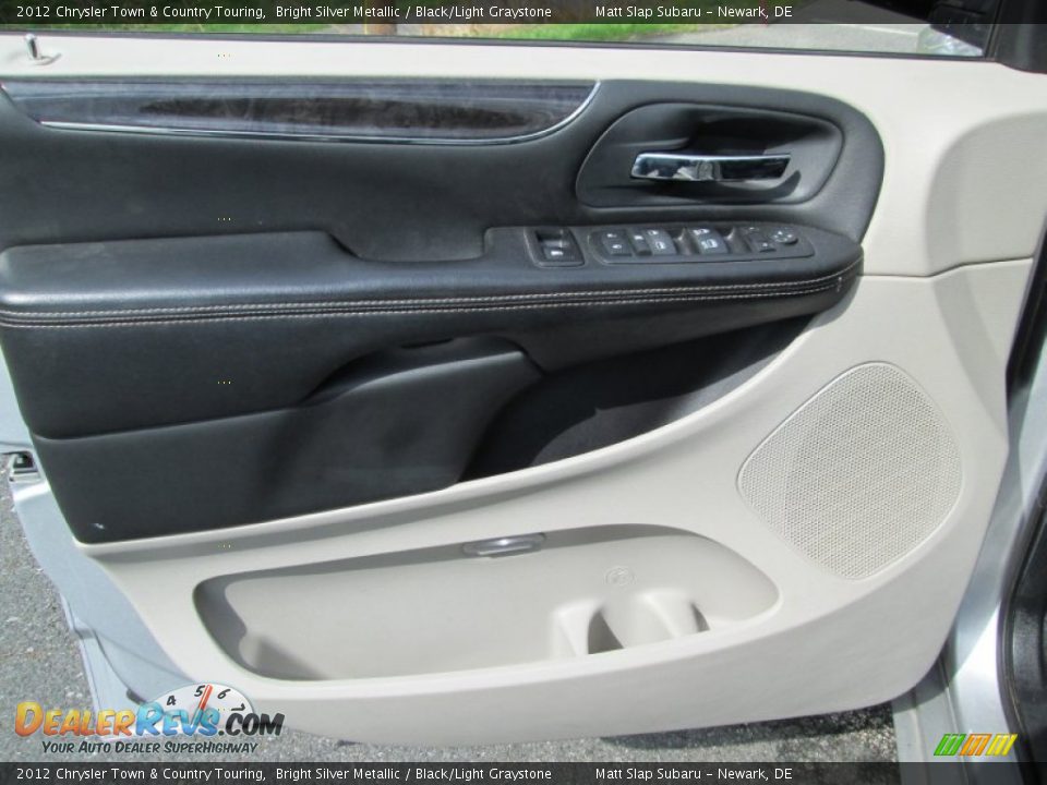 2012 Chrysler Town & Country Touring Bright Silver Metallic / Black/Light Graystone Photo #12