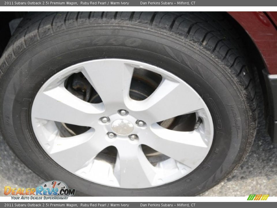 2011 Subaru Outback 2.5i Premium Wagon Ruby Red Pearl / Warm Ivory Photo #22