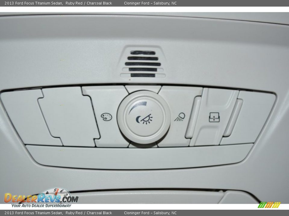 2013 Ford Focus Titanium Sedan Ruby Red / Charcoal Black Photo #27