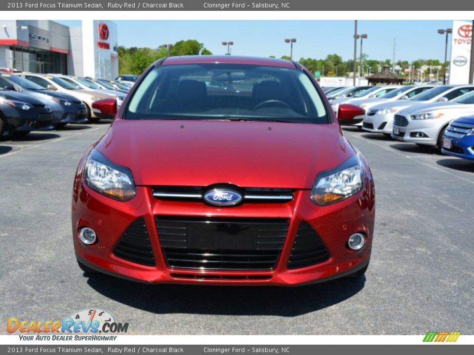 2013 Ford Focus Titanium Sedan Ruby Red / Charcoal Black Photo #35