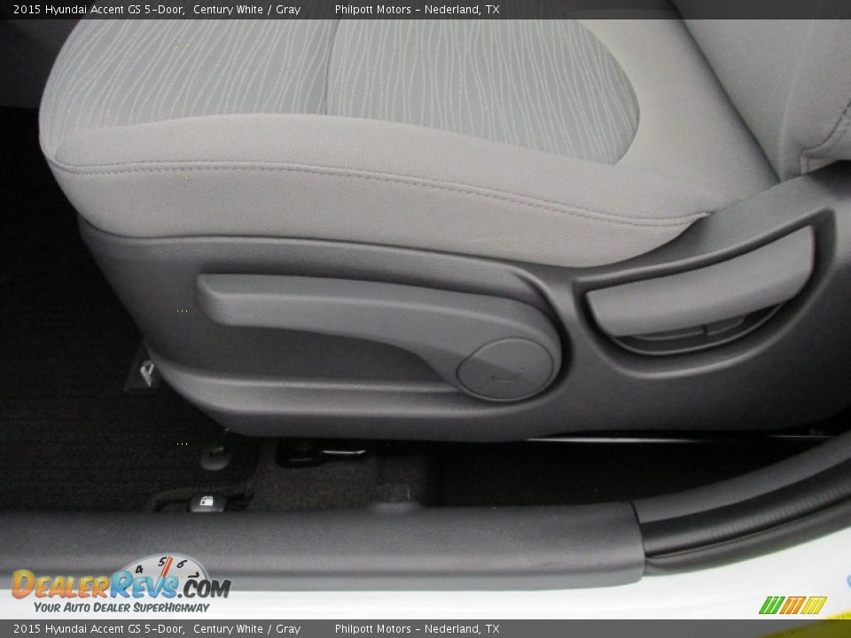 2015 Hyundai Accent GS 5-Door Century White / Gray Photo #21