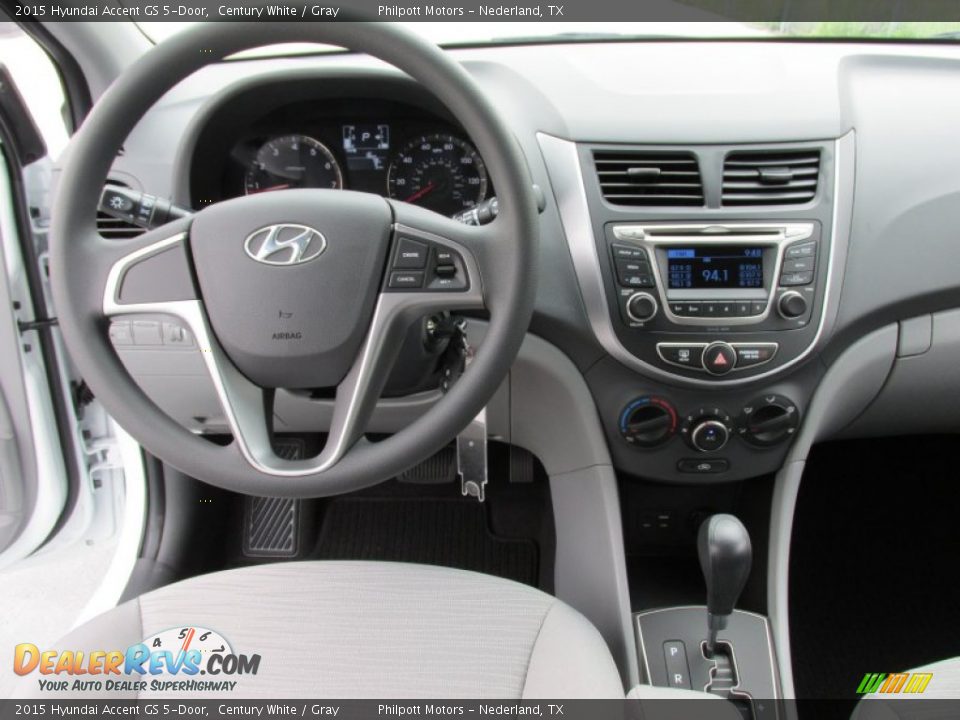 2015 Hyundai Accent GS 5-Door Century White / Gray Photo #22