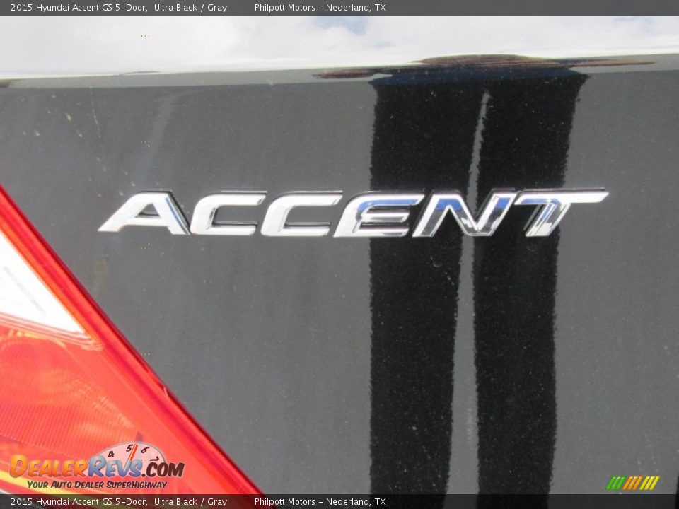 2015 Hyundai Accent GS 5-Door Ultra Black / Gray Photo #13