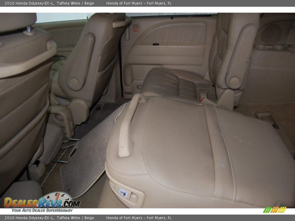 2010 Honda Odyssey EX-L Taffeta White / Beige Photo #24