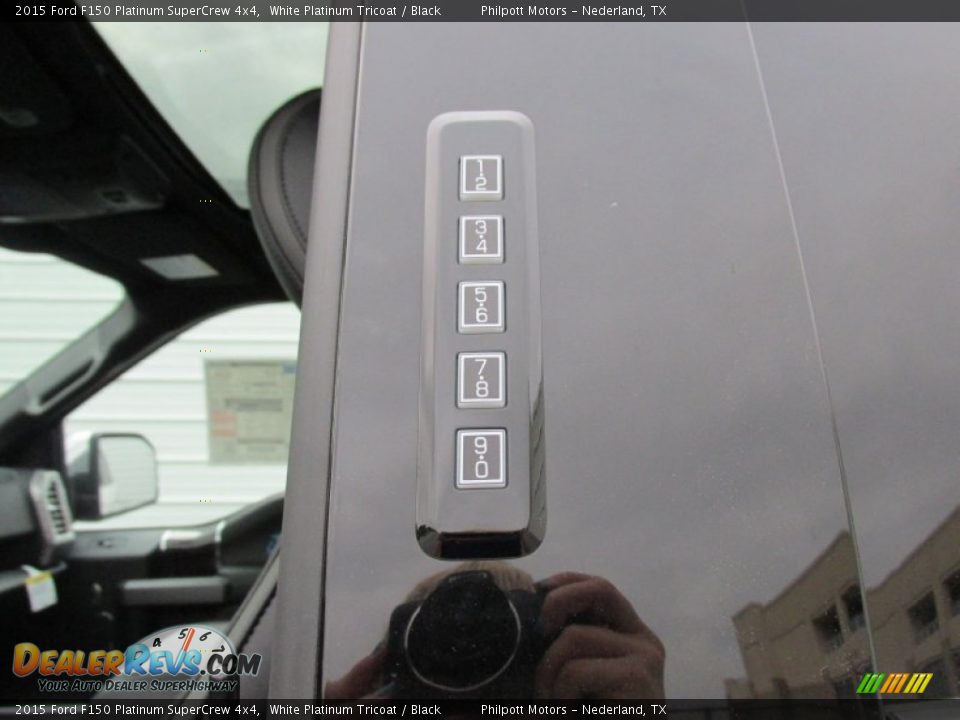 2015 Ford F150 Platinum SuperCrew 4x4 White Platinum Tricoat / Black Photo #15