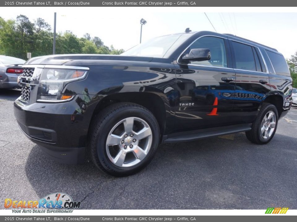 Front 3/4 View of 2015 Chevrolet Tahoe LT Photo #3