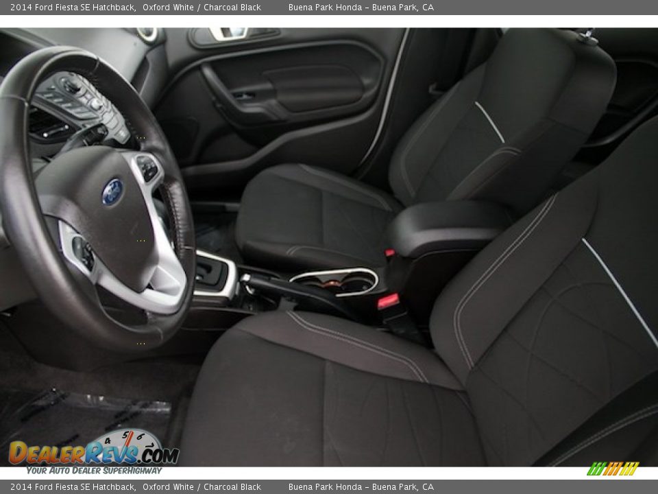 2014 Ford Fiesta SE Hatchback Oxford White / Charcoal Black Photo #3