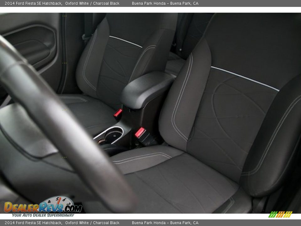 2014 Ford Fiesta SE Hatchback Oxford White / Charcoal Black Photo #12