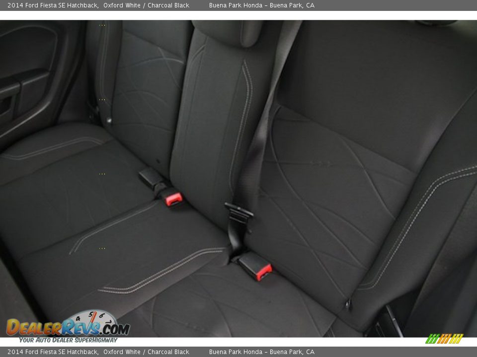 2014 Ford Fiesta SE Hatchback Oxford White / Charcoal Black Photo #13