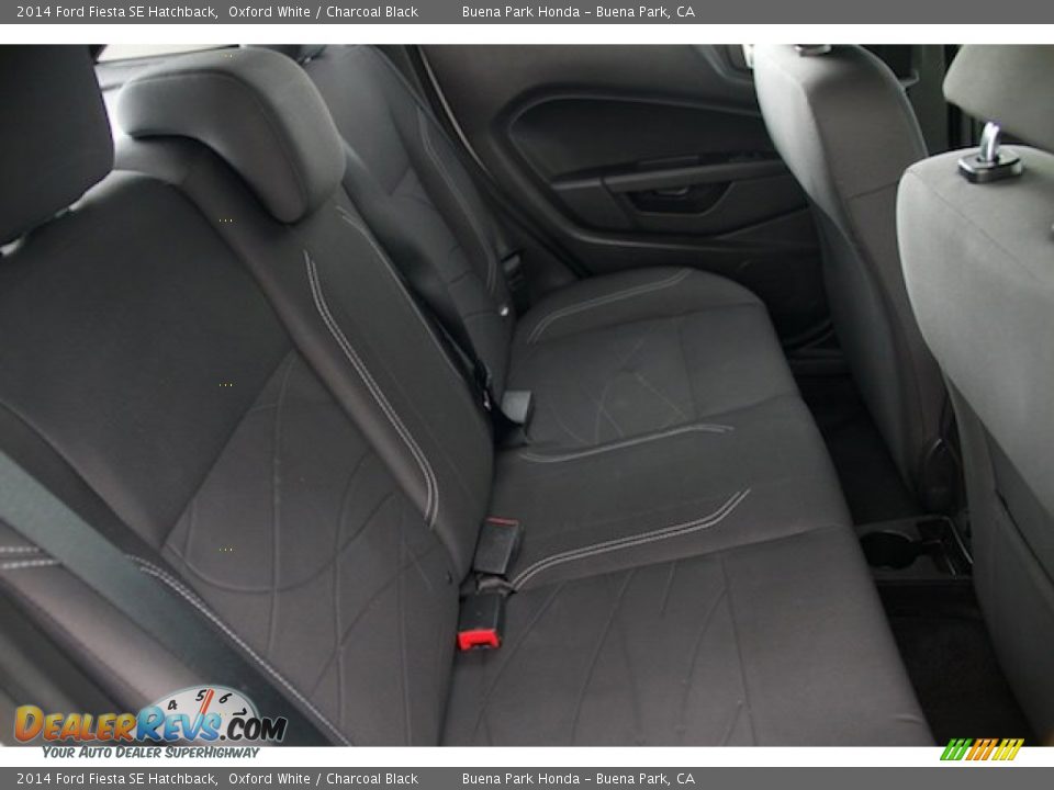 2014 Ford Fiesta SE Hatchback Oxford White / Charcoal Black Photo #15