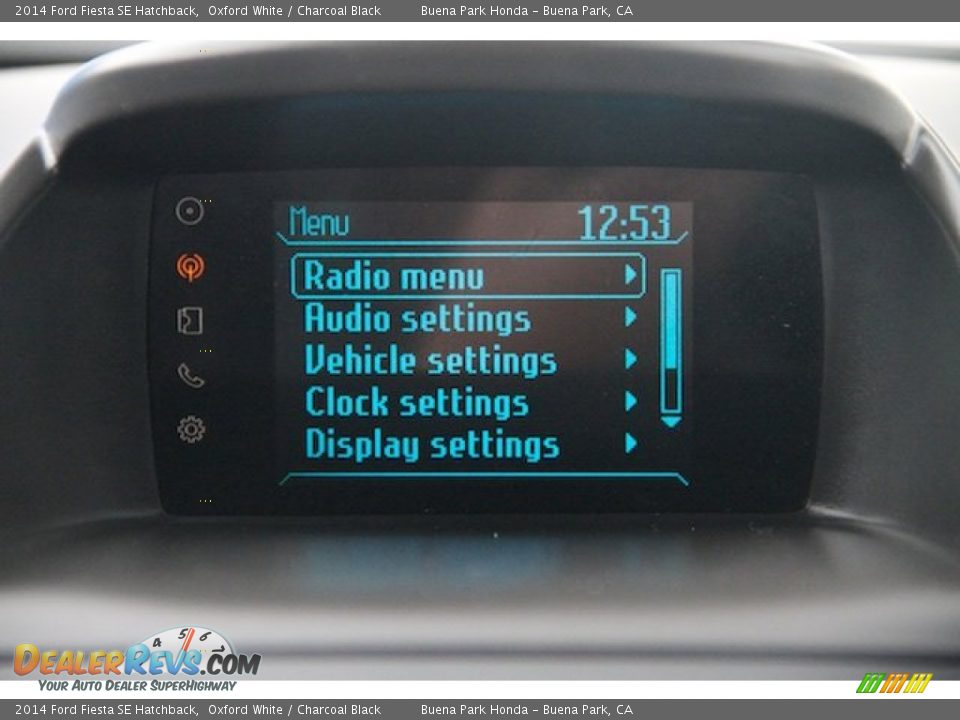 2014 Ford Fiesta SE Hatchback Oxford White / Charcoal Black Photo #20