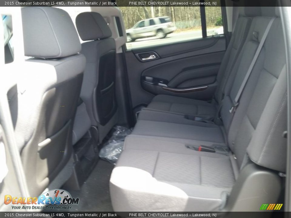 2015 Chevrolet Suburban LS 4WD Tungsten Metallic / Jet Black Photo #6