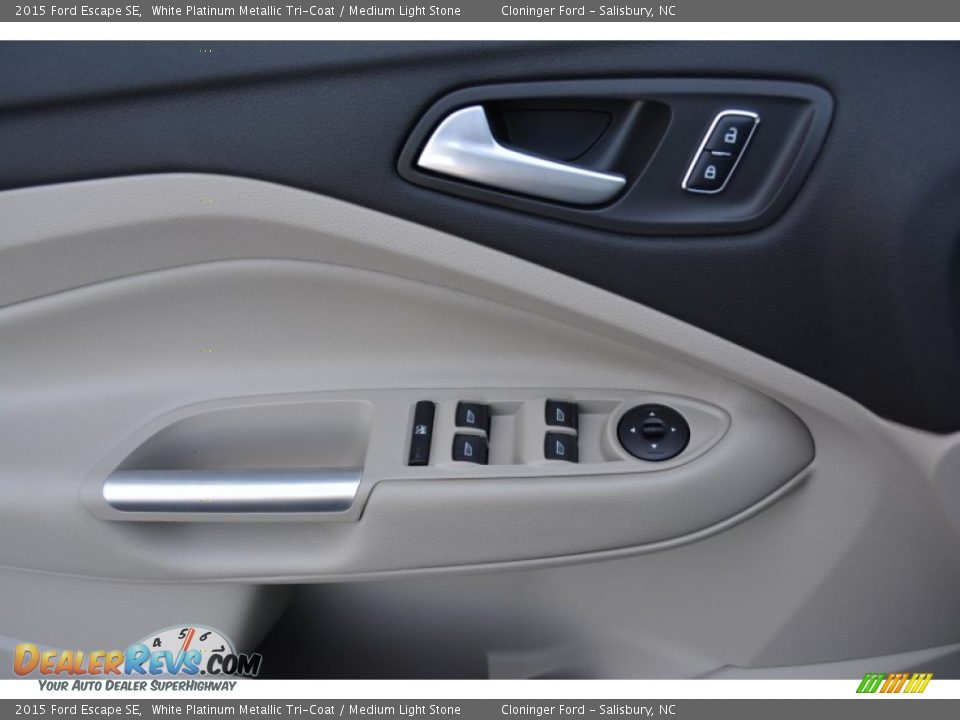 Door Panel of 2015 Ford Escape SE Photo #6
