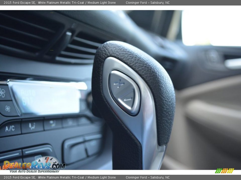 2015 Ford Escape SE White Platinum Metallic Tri-Coat / Medium Light Stone Photo #20