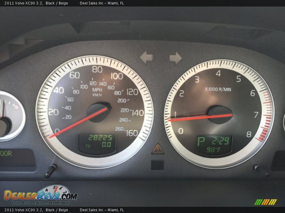 2011 Volvo XC90 3.2 Black / Beige Photo #16