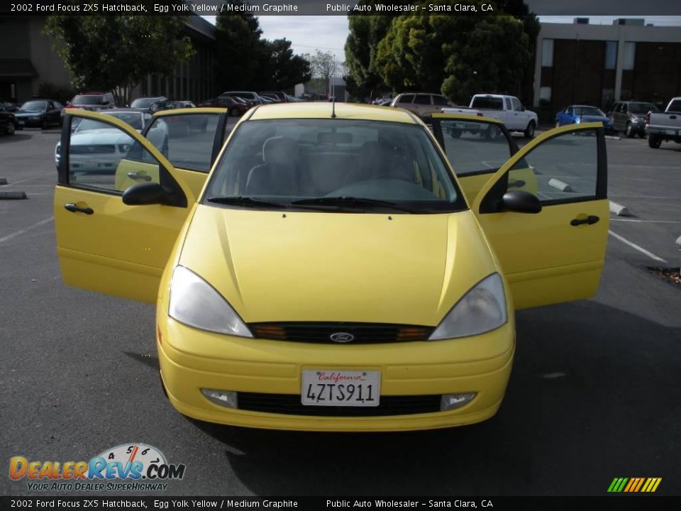 2002 Ford Focus ZX5 Hatchback Egg Yolk Yellow / Medium Graphite Photo #4