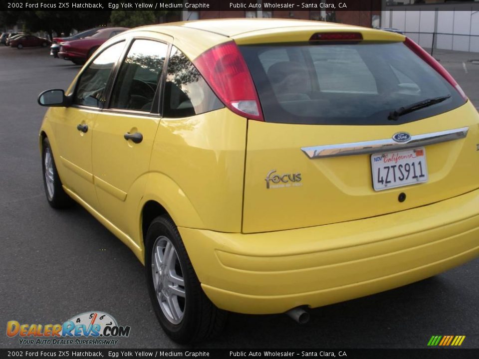 2002 Ford Focus ZX5 Hatchback Egg Yolk Yellow / Medium Graphite Photo #12