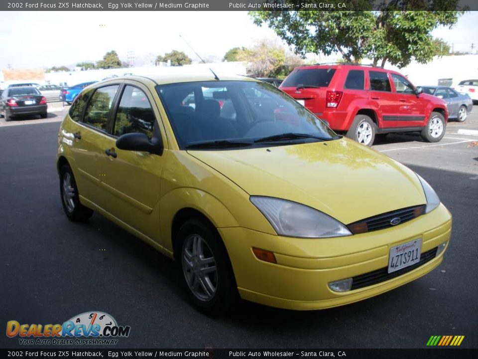 2002 Ford Focus ZX5 Hatchback Egg Yolk Yellow / Medium Graphite Photo #15