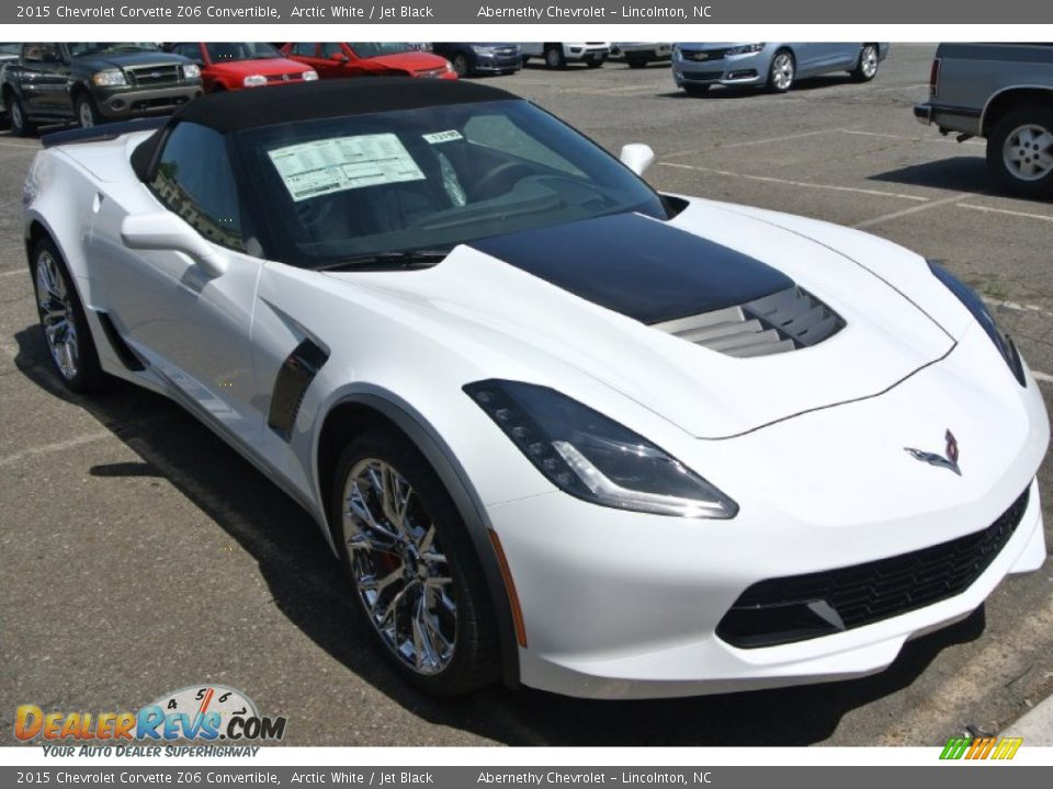 Front 3/4 View of 2015 Chevrolet Corvette Z06 Convertible Photo #3